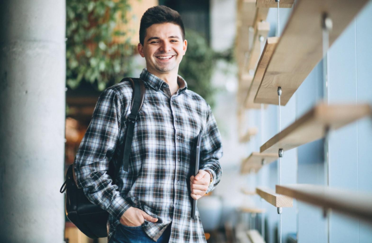 Validación final con panel de evaluación en entorno profesional